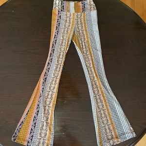 Ultra High-rise Boho Paisley Flare Leggings